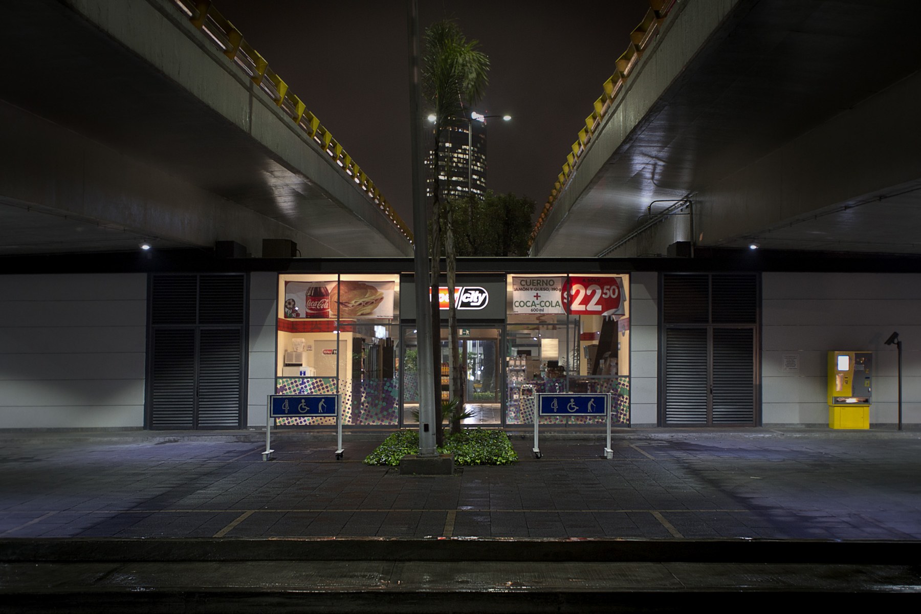 Fotografía nocturna de la serie Noctámbulo